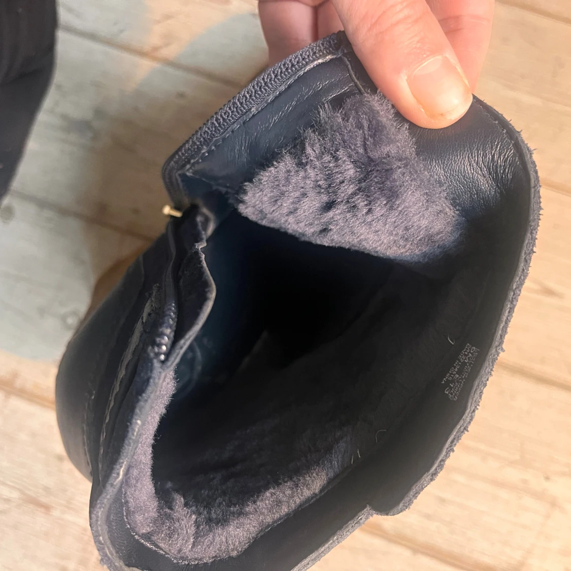 Marinblå wedge boots från Tory Burch - 2