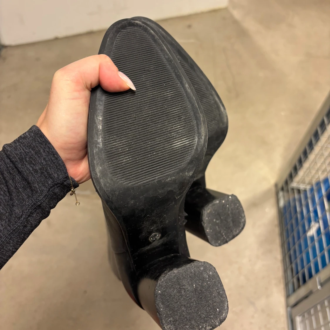 Svarta höga stövlar med klack - 4