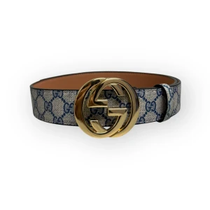 Gucci Bälte - Helt nytt aldrig använt. Storlek 110cm. Kan frakta eller mötas i Haninge. Skriv gärna vid fler frågor, postar alltid inom 24h. (Alla bilder är tagna av mig)