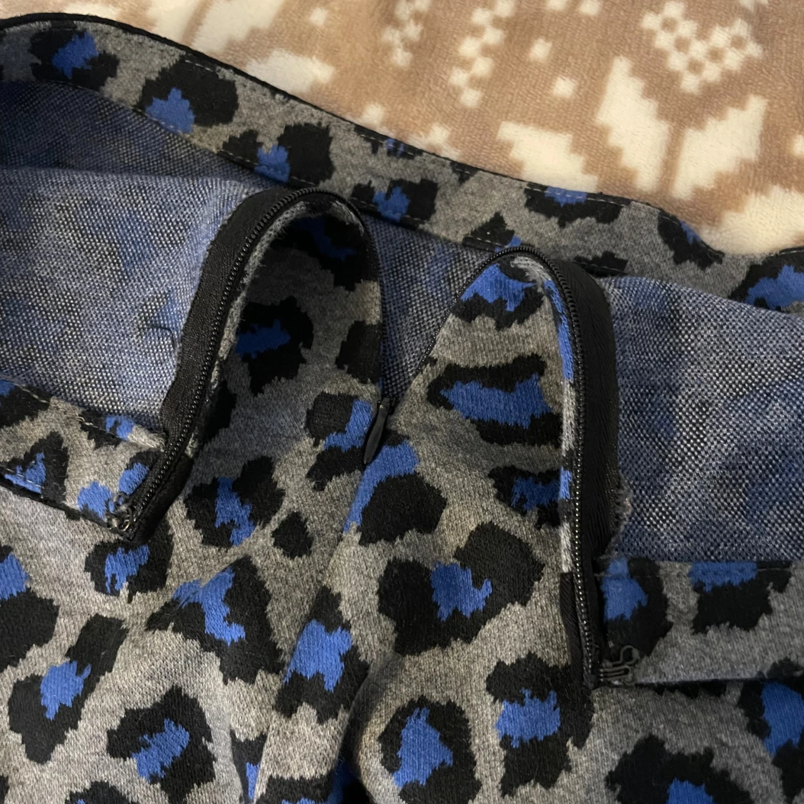 Leopardmönstrad kortkjol från Guess - 1