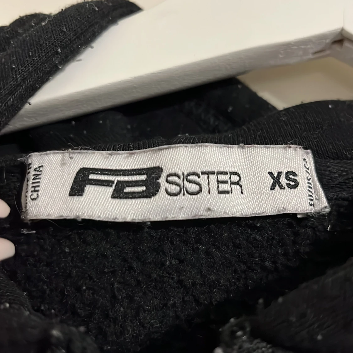 Svart hoodie med dragkedja FB Sister - 1