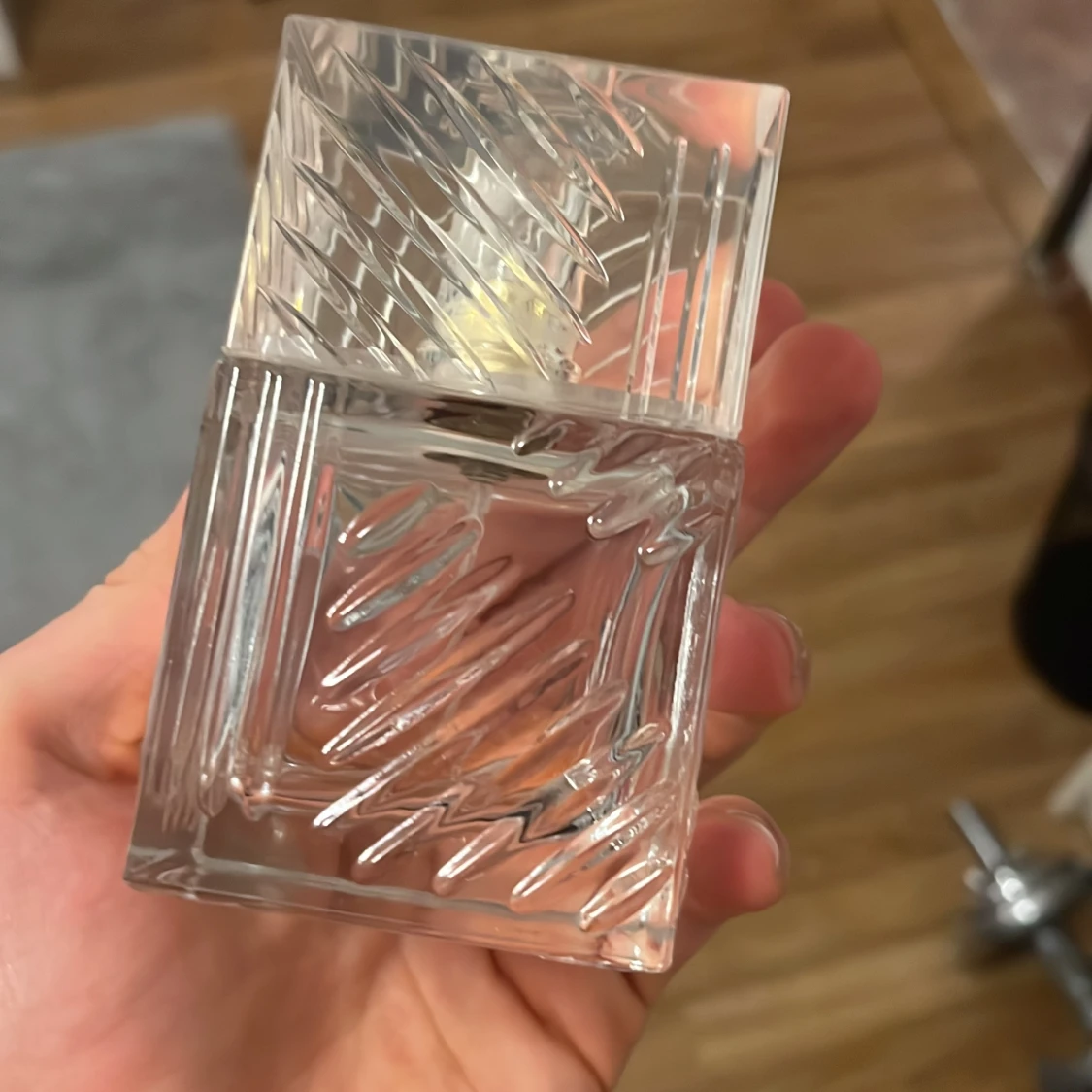 Lattafa Khamrah parfymflaska - 1