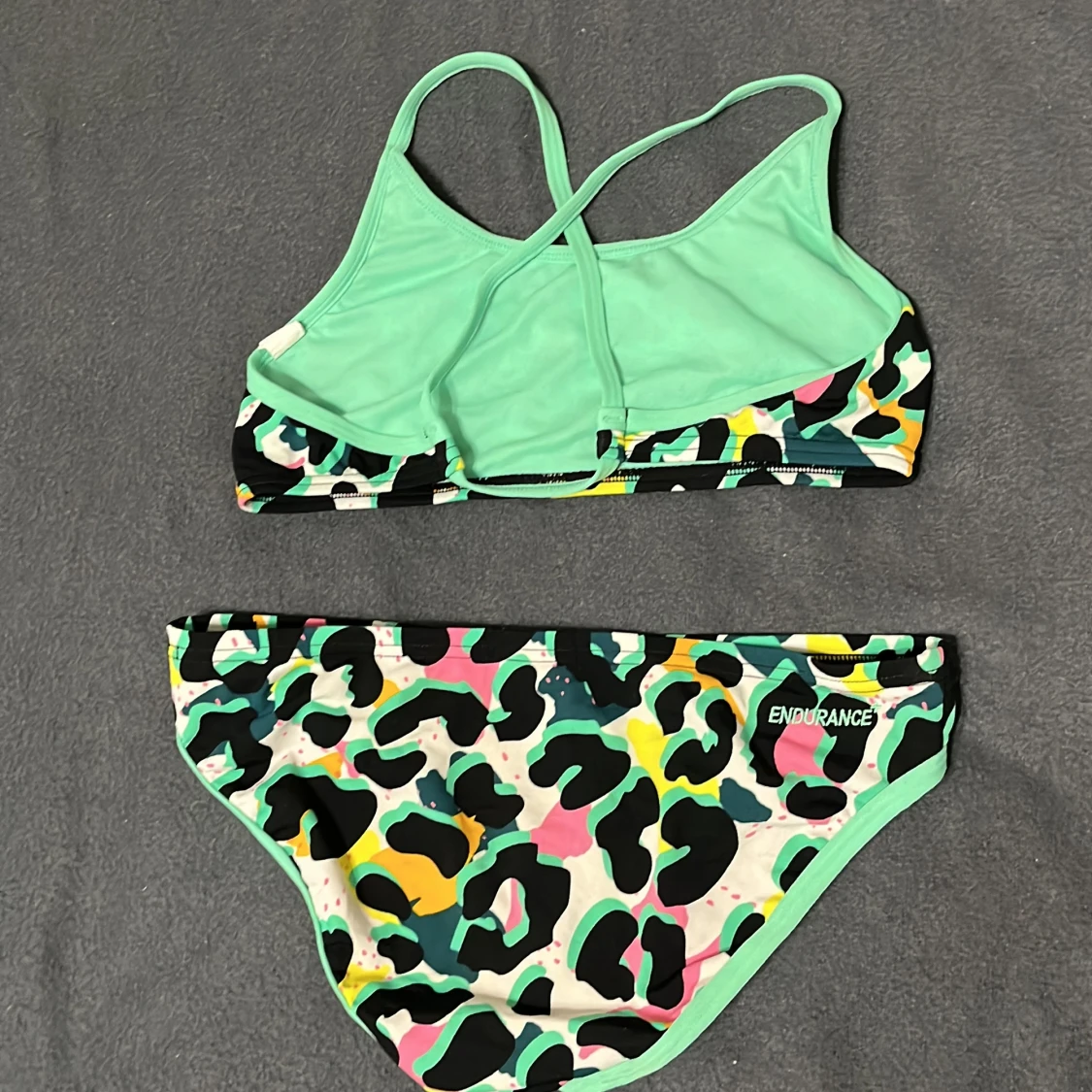 Leopardmönstrad bikini från Speedo - 1