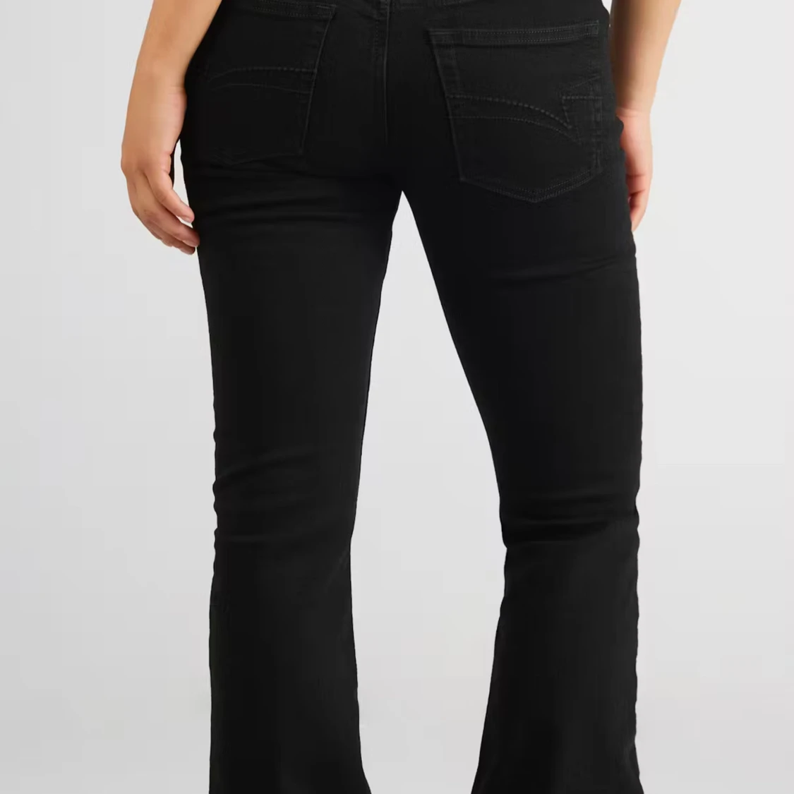 Svarta bootcut jeans med låg midja  - 1