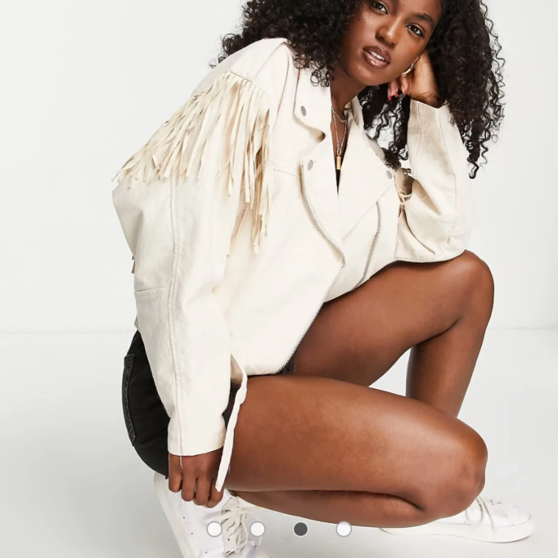 Beige jacka med fransar - 2