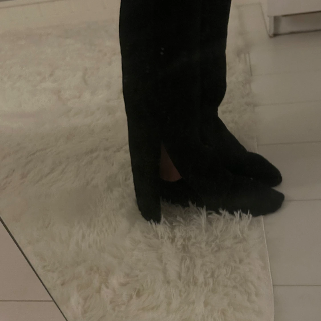 Svarta bootcut jeans med slits - 2