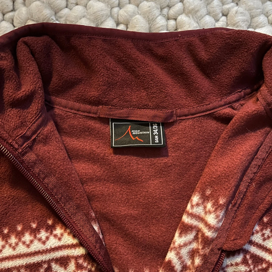 Vinröd fleece från Engelsons - 2