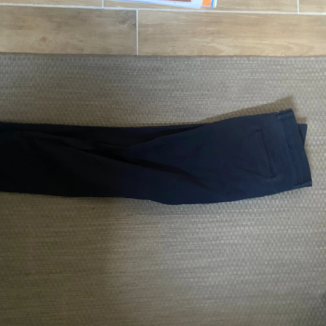 Mörkblå chinos med tapered fit - 1