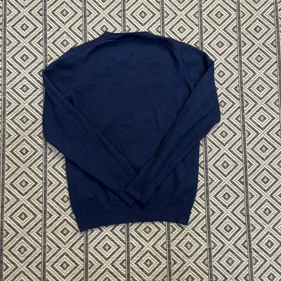 Mörkblå stickad tröja från J.Lindeberg - 3