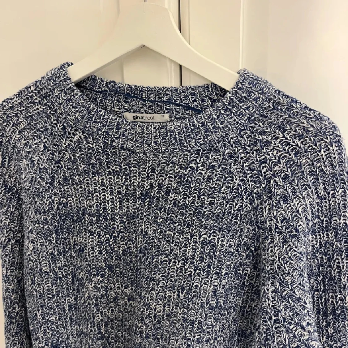 Blåvit stickad tröja Gina Tricot - 1