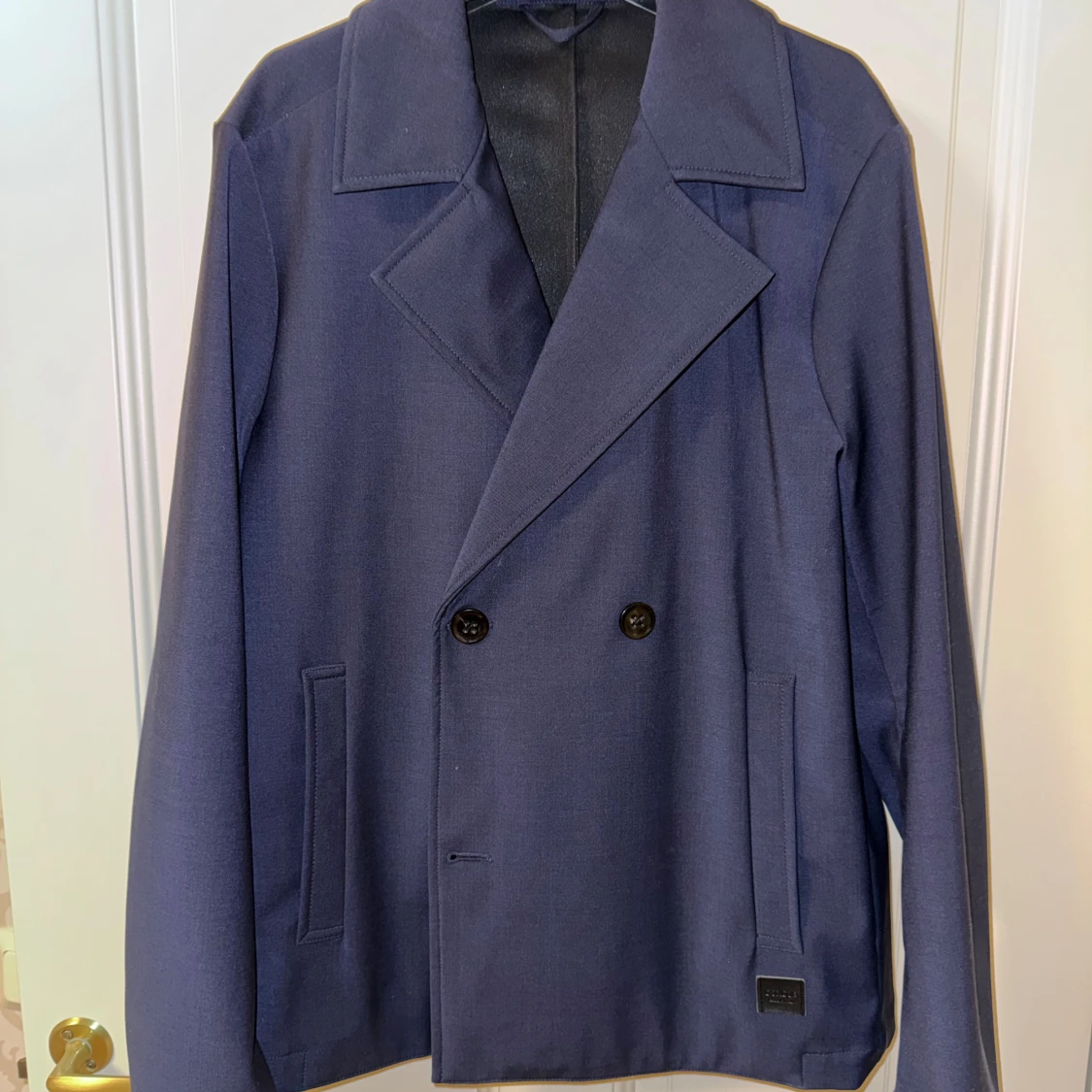 Mörkblå skepparkavaj från Dondup