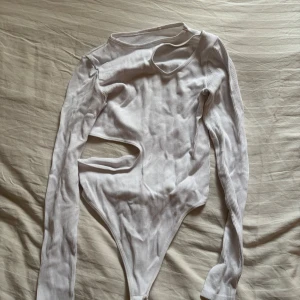 Cool body  - Jätte cool body storlek M tror jag för storlekslappen finns ej men passar mig som har M 