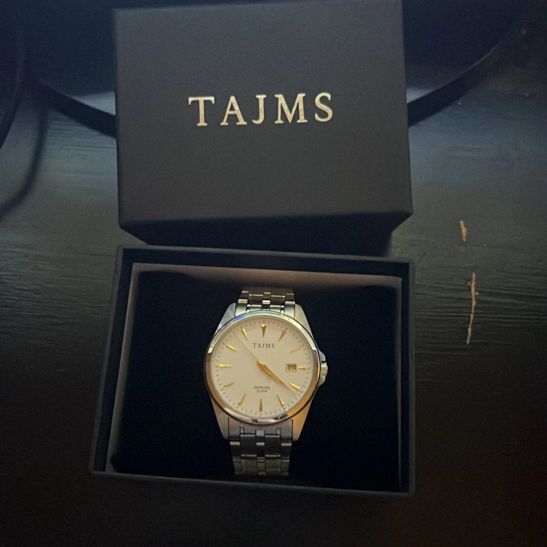 Silverfärgad klocka från TAJMS - 1