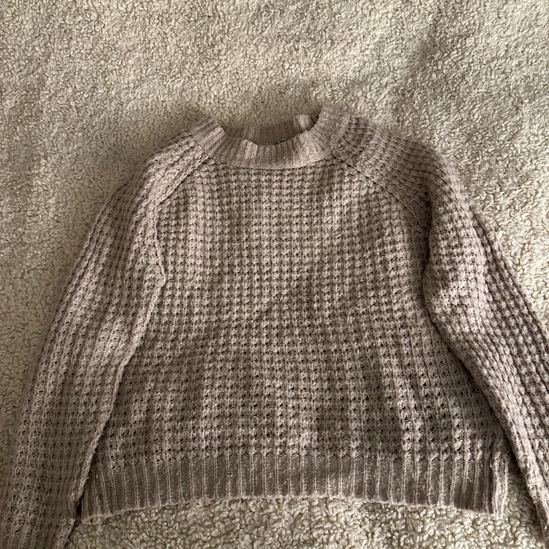 Beige stickad tröja från 157 - 1