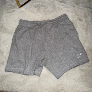 Gymshark - shorts  - Gymshark - shorts  Strl M Aldrig använd, cond 9/10 Nypris 299:- Mitt pris 100:- 