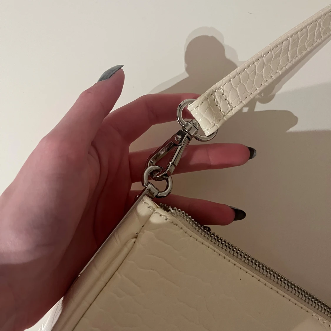 Beige axelväska från Even&Odd - 1