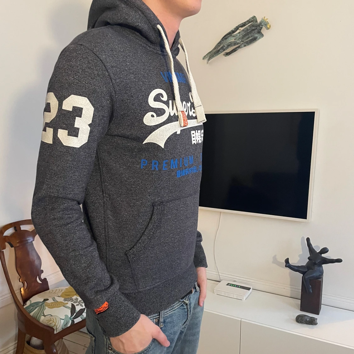 Mörkgrå Superdry hoodie - 1