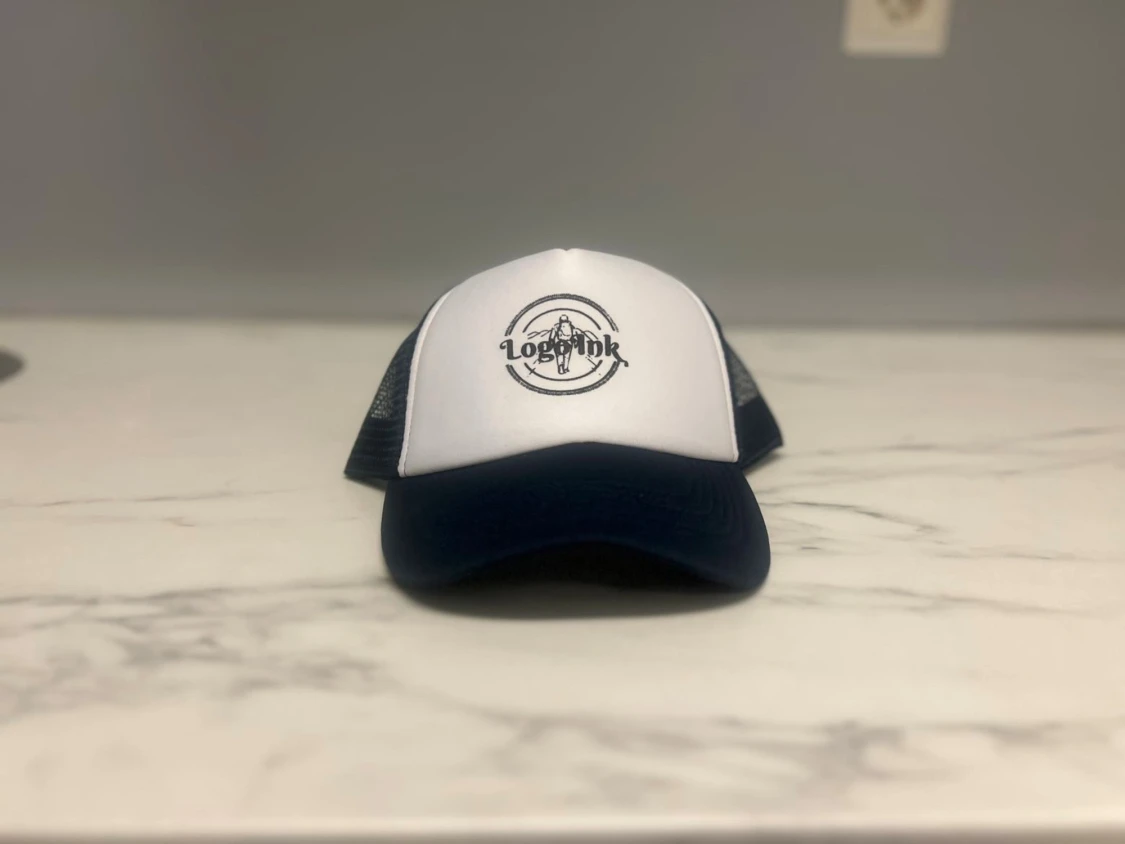 LogInk truckerkeps i mörkblå