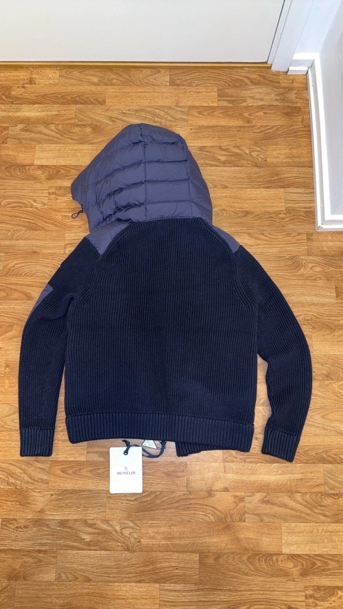 Mörkblå pufferjacka från Moncler - 1