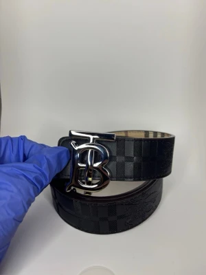 B-bälte  - Bra kvalité finns fler i lager postas direkt 