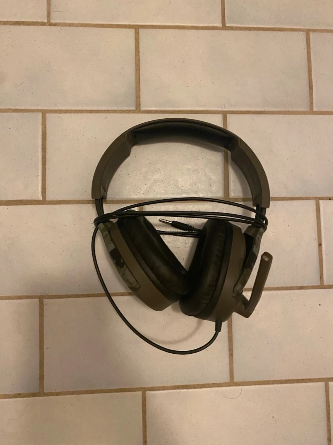 Svart gamingheadset med mikrofon - 1