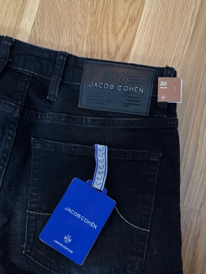 Jacob Cohën limited edition jeans - Säljer ett par Cohën limited edition jeans, nya med tags. 