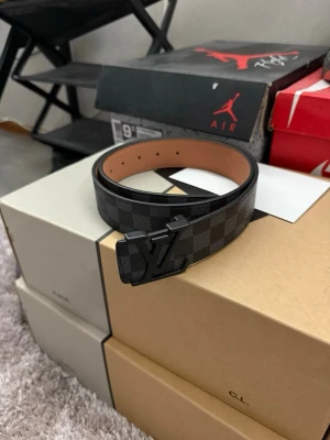 Bälte - Ett snyggt bälte som är 110cm kan gå ner i pris!