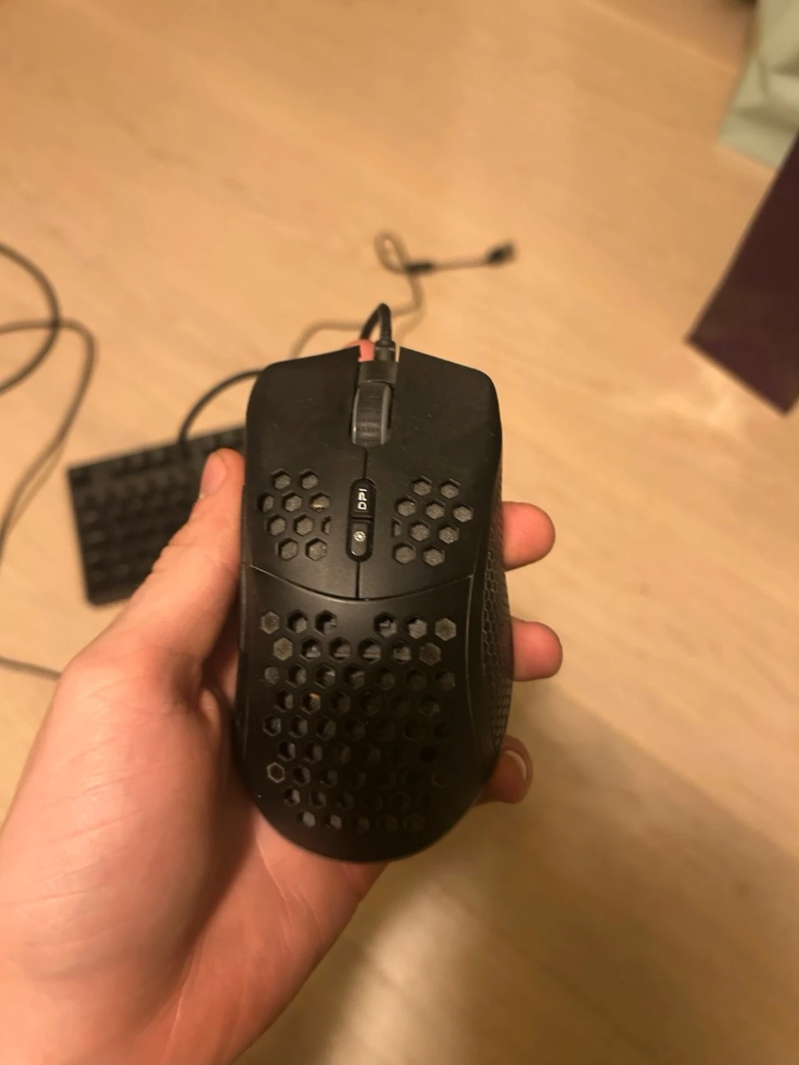 Svart tangentbord och gamingmus NGS - 1