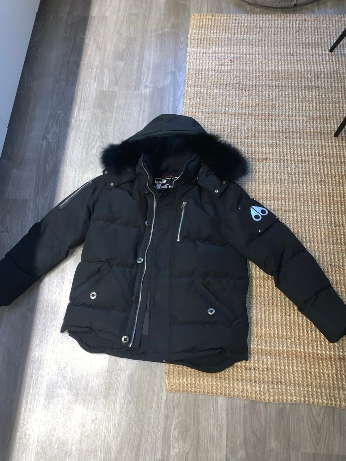 Svart pufferjacka Moose Knuckles L