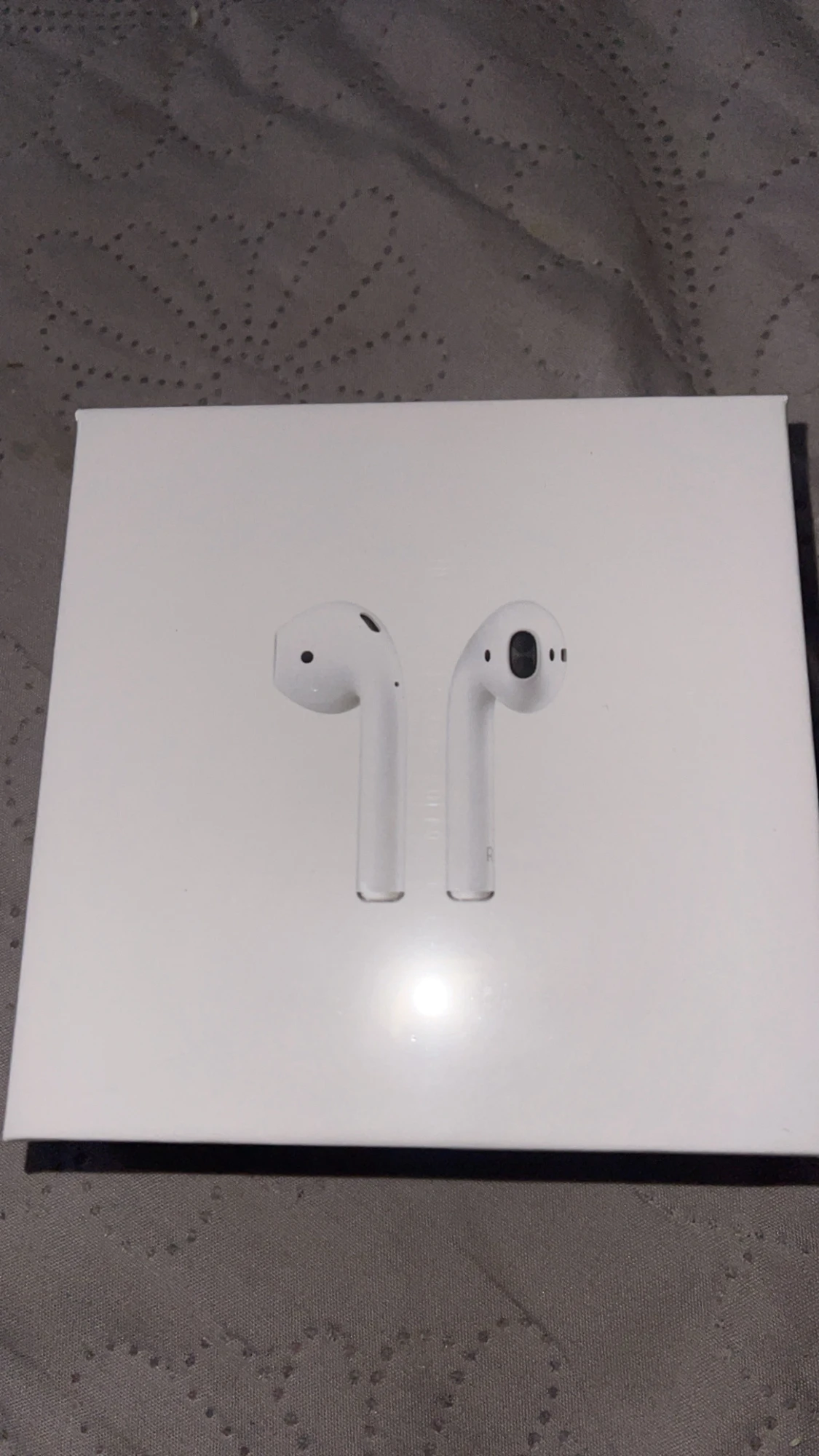 Apple AirPods (2nd generation)