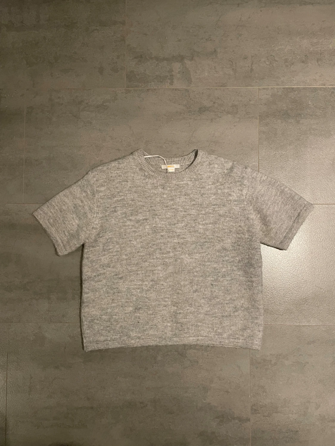 stickad kortärmad tröja från Gina tricot 