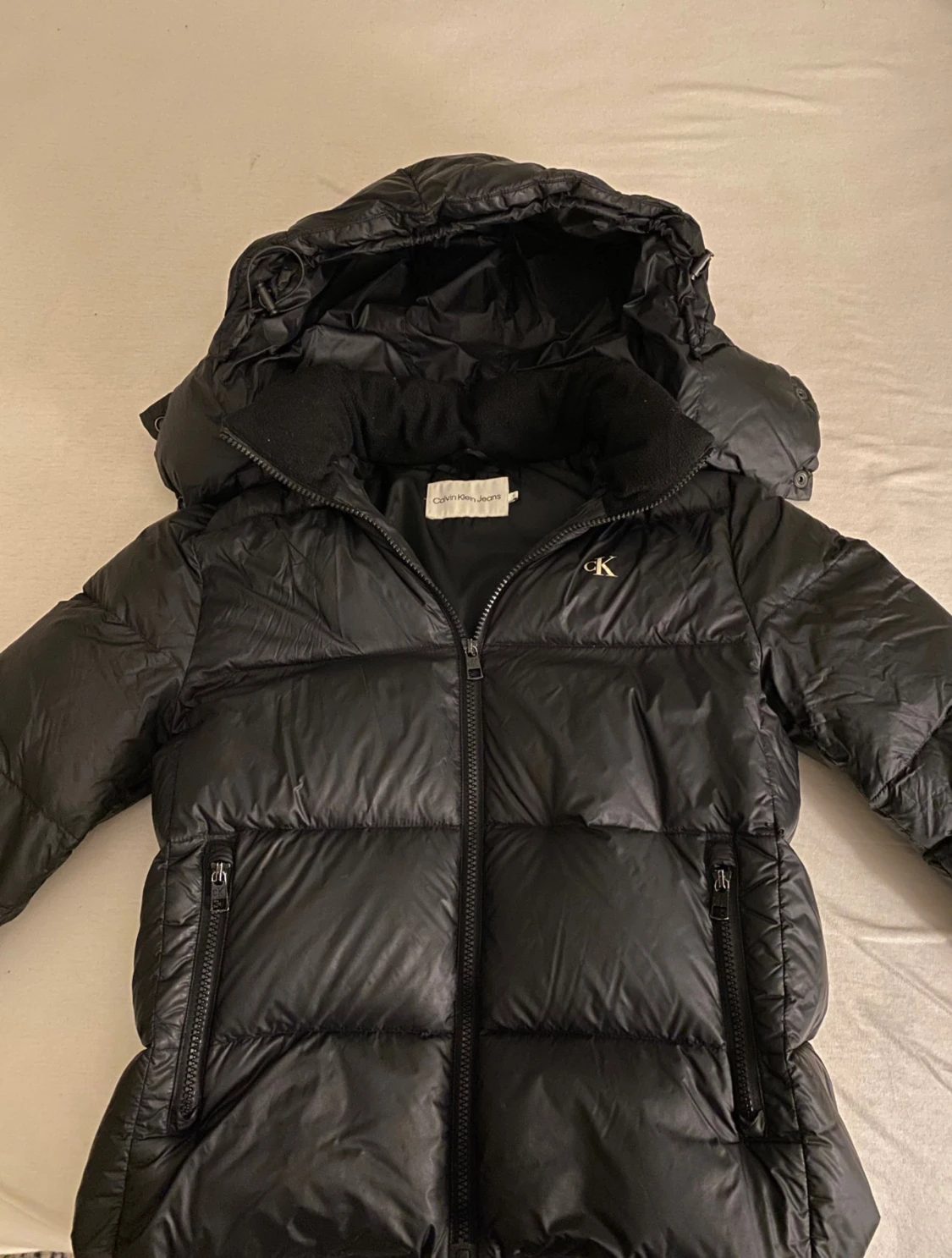 Svart pufferjacka från Calvin Klein - 2