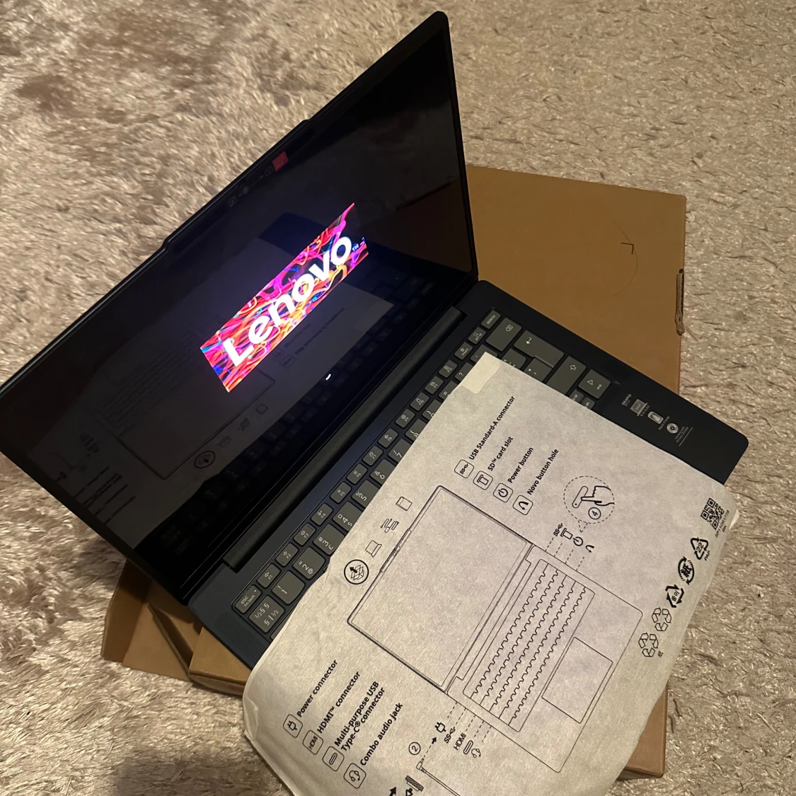 Lenovo ideapad slim 3 oled 14IRH10