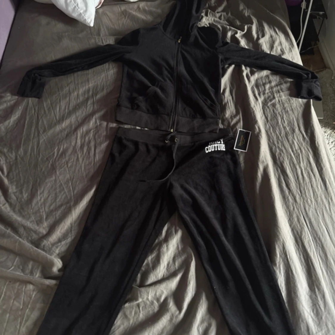 Svarta mjukisbyxor Juicy Couture M