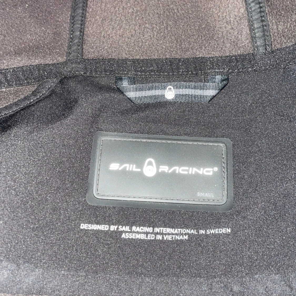 Svart softshelljacka Sail Racing S - 91