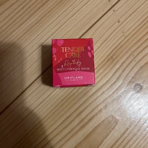 Oriflame Huulivoide  - Oriflamen käyttämätön huulivoide. Tuoksussa ”Raspberry”. Eläintalous MMM, lisätietoja saa kysymällä Katsothan myös muut ilmoitukseni Tarjoa 