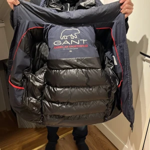 Gant jacka - En gant jacka som bara är använd ett fåtal gånger, storlek: Large 175/96A