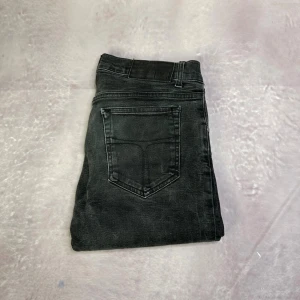 Tiger of Sweden slim jeans - Mycket fint skick | Size 29/32 | fraktar spårbart inom 24 timmar | för att köpa klicka ”köp nu” | vid frågor eller funderingar skriv en meddelande |