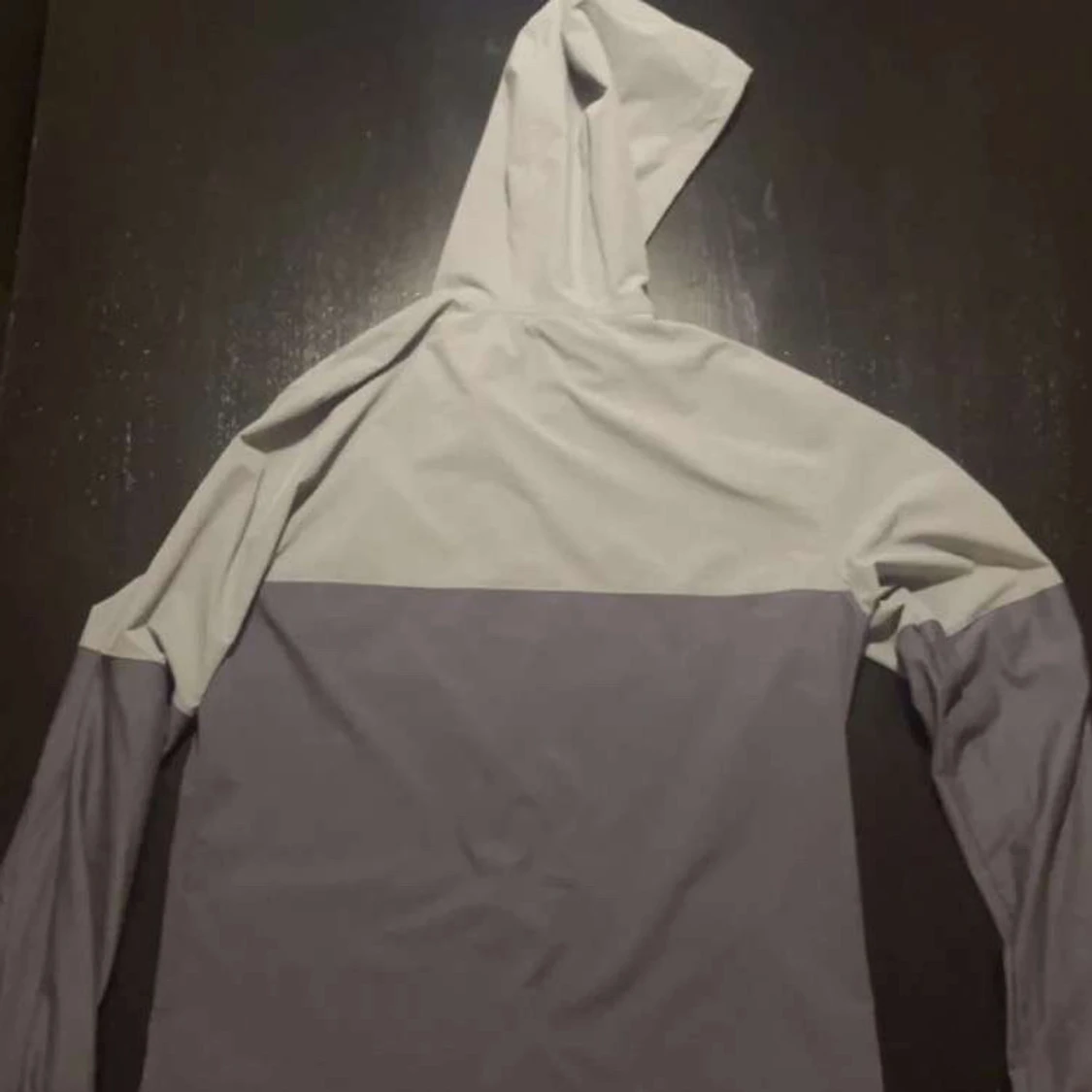 Grå vindjacka från Under Armour - 1