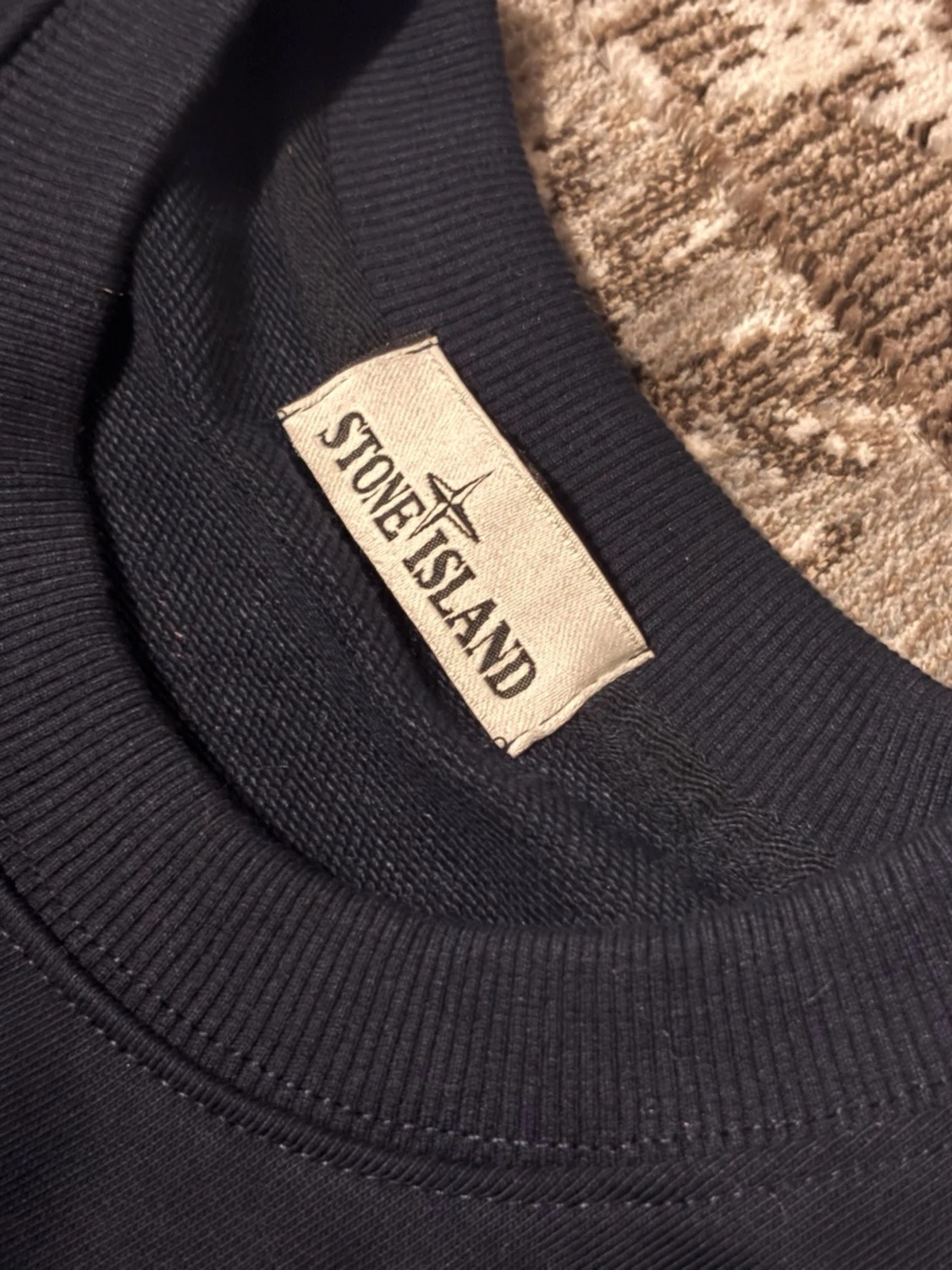 Mörkblå tröja från Stone Island - 1