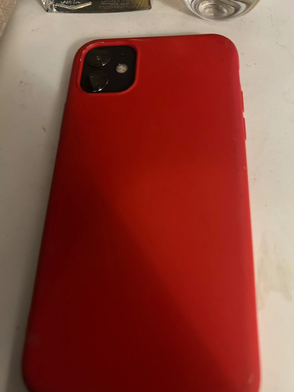 Säljer 2 iPhone 11 mobilskaler - 2