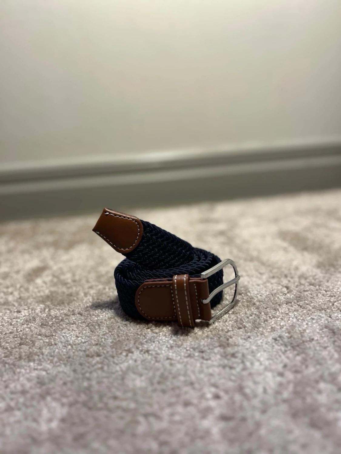 Flätat bälte marinblå 