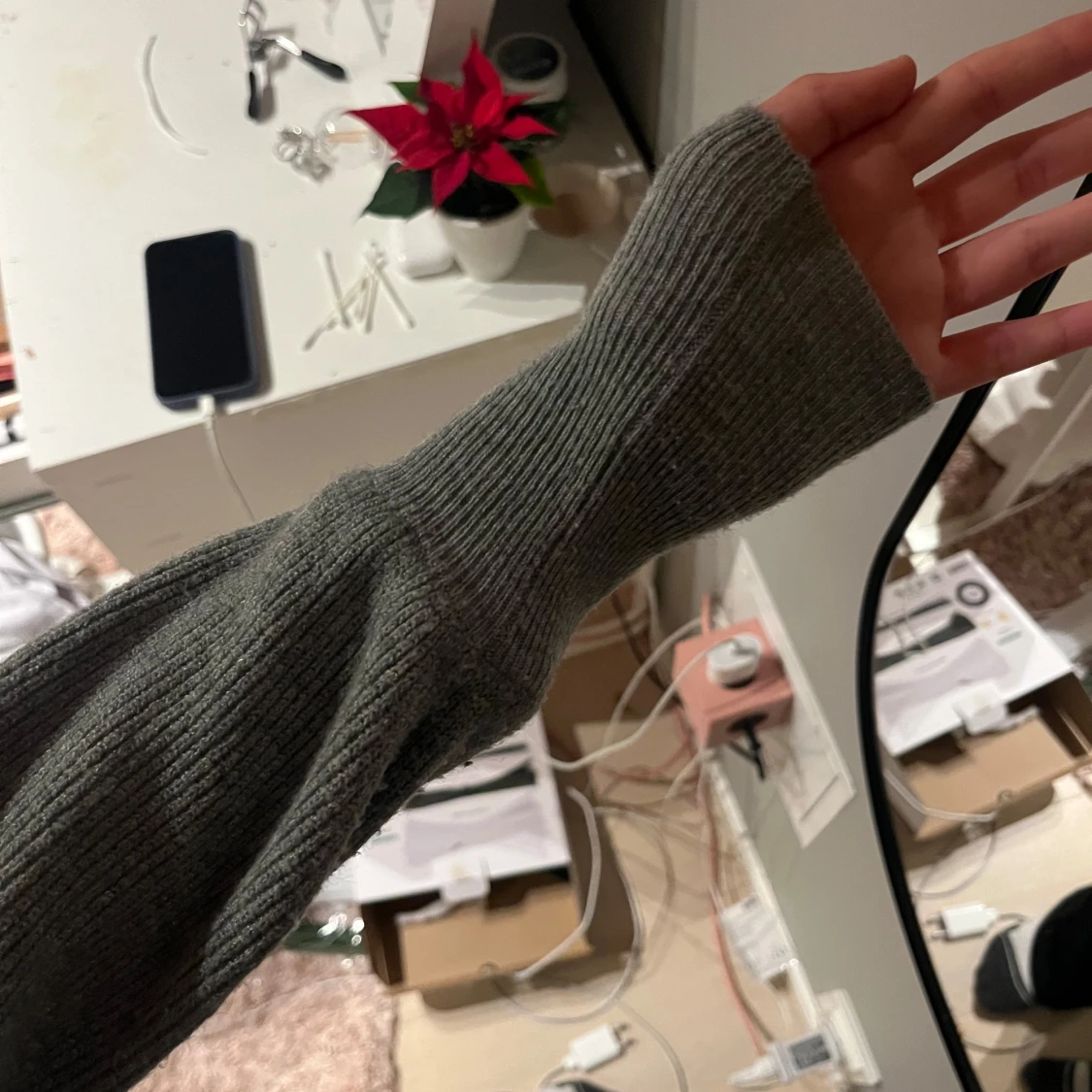 Grå ribbad stickad tröja från ONLY - 2