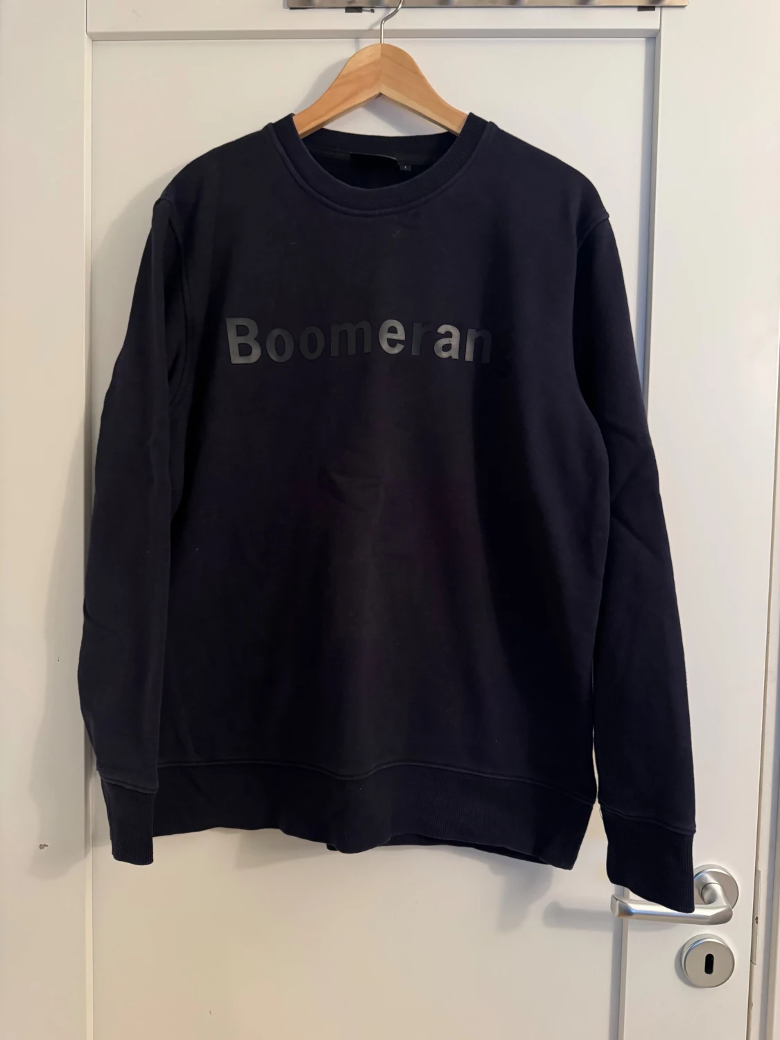 Svart sweatshirt från Boomerang L/M