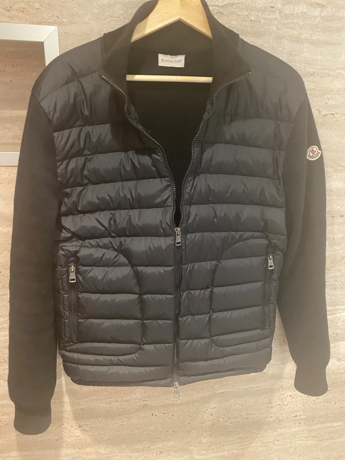 Svart cardigan från Moncler