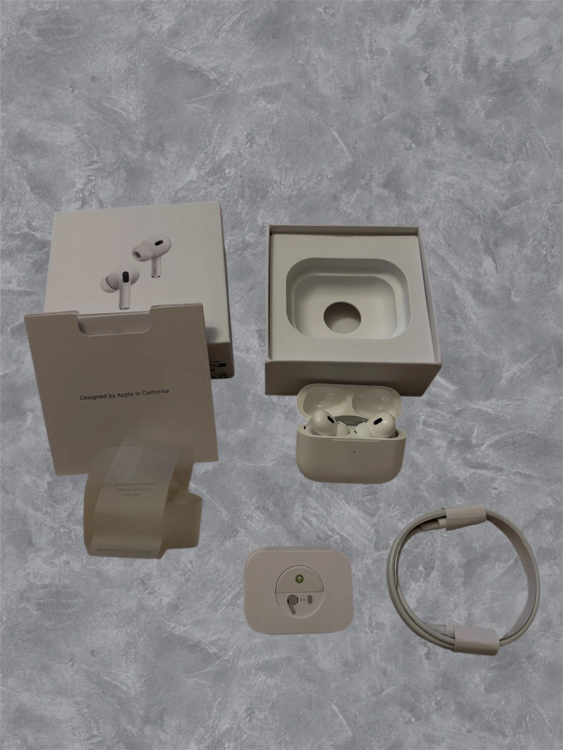 AirPods Pro 2nd Generation (MagSafe USB-C) - 1