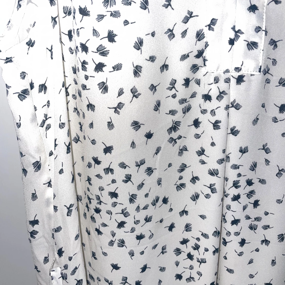 Vit blommig ärmlös klänning H&M - 1