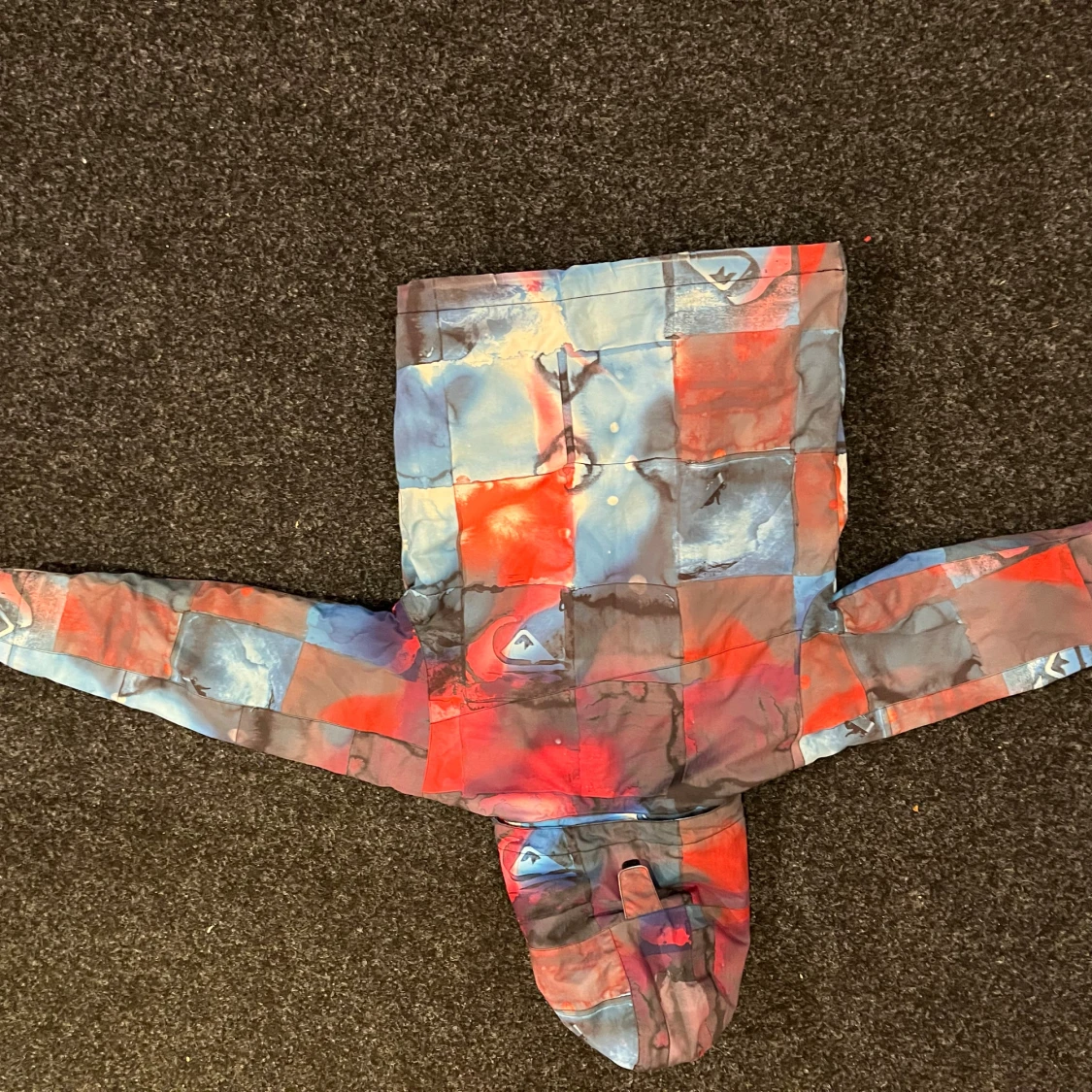 Quiksilver färgstark vindjacka med huva - 1