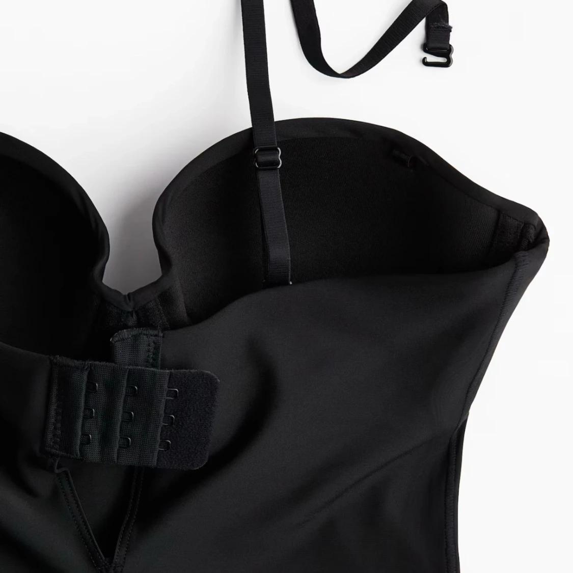 Söker H&M klänning  - 1