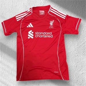 Liverpool hemmatröja 25/26 - Helt ny
